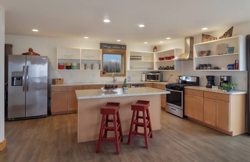 Frankfort House | Maple at Lake Bluff Preserve-Spectacular Lake Michigan Views-Sleeps 12