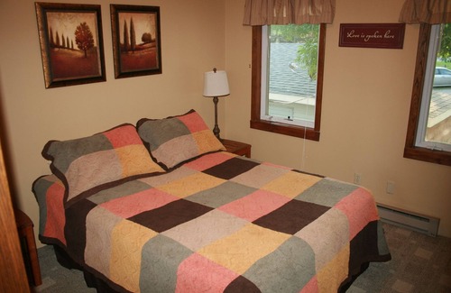 South Haven Cabin | Maple Hill Resort "Dally Cabin" - 1 Hour from Twin Cities