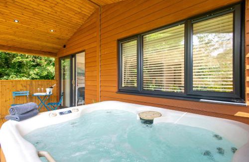 Hayle House | Maple Lodge