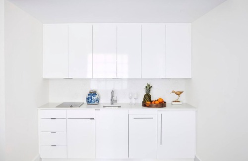 Florida Keys Apartment | Marathon Oceanfront Suite | Balcony + Dog-Friendly