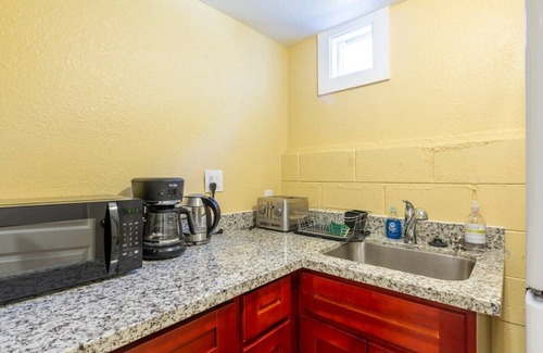 Northside Apartment | @ Marbella Lane - 2BR Cozy LwrLvl in DTWN SJ