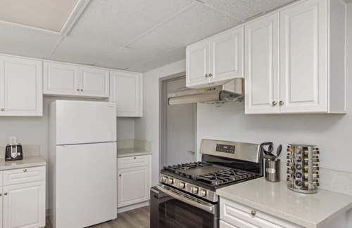 Cabazon House | @ Marbella Lane - 4BR Near Morongo Casino & Outlet | Ldry+P