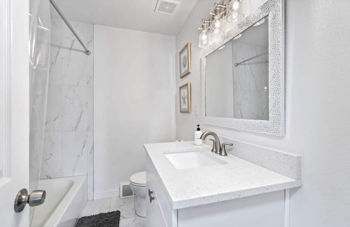 Arvada Plaza Area House | @ Marbella Lane - Modern 4BR Oasis near Olde Town