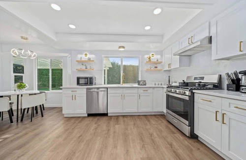 Fullerton House | @ Marbella Lane – Modern Home w/Private Backyard