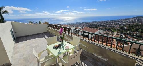 Monte House | Margarita House