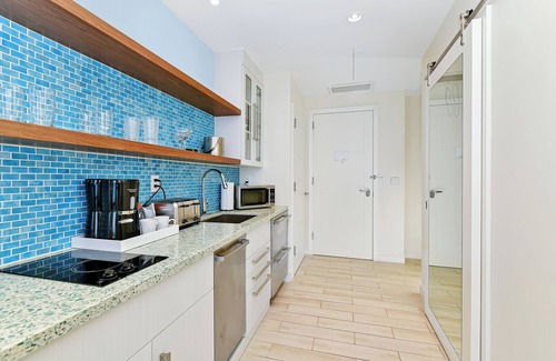 Downtown Nassau Hotel | Margaritaville Beach Resort - Nassau