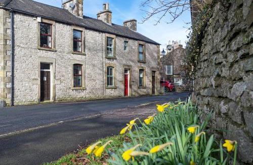 Ingleton House | Marian Cottage