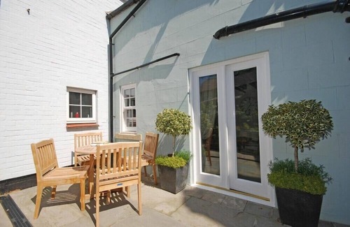 Craster Cottage | MARIE'S COTTAGE, pet friendly, character holiday cottage in Craster