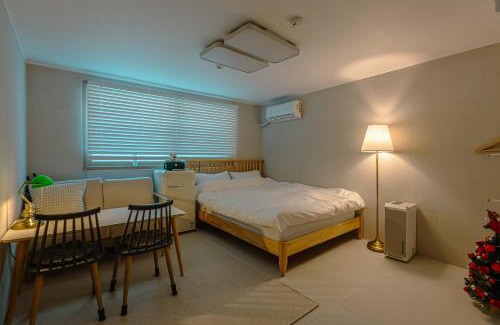 Yeonnam-dong House | Marie's House 102 Hongdae