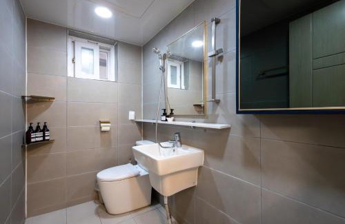 Yeonnam-dong Bed & Breakfast | Marie's House 201 Hongdae