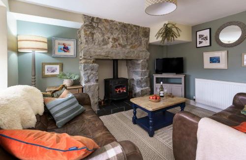 Rhyd-y-clafdy House | Marina Beach Cottage