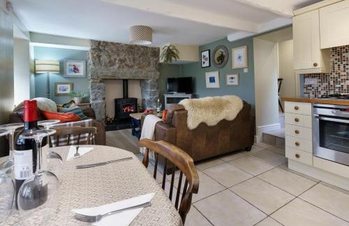 Rhyd-y-clafdy House | Marina Beach Cottage