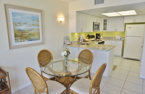 Englewood Villa | Marina One Bedroom Villa by RedAwning