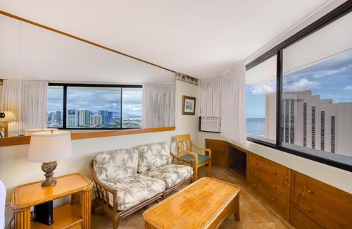 Waikiki Hotel | Marina Tower 3702
