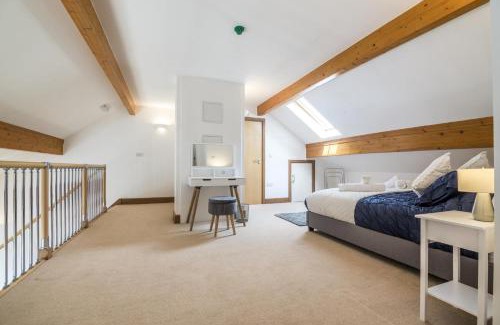 Milford Haven Apartment | Marina View - 3 Bedroom Apartment - Milford Marina