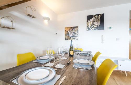 Milford Haven Apartment | Marina View - 3 Bedroom Apartment - Milford Marina