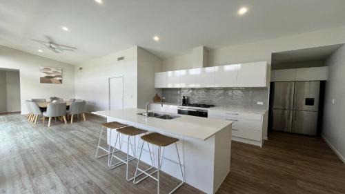 Pelican Waters House | Marina View