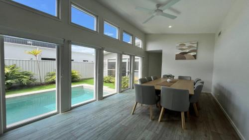 Pelican Waters House | Marina View