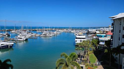 Urangan Apartment | Marina View