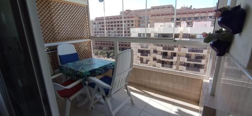 Fuengirola City Centre Apartment | Marina view, sunny one bedroom pyr