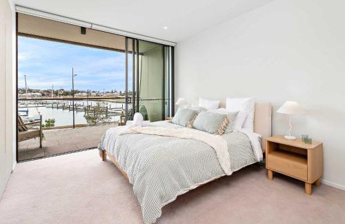 Shell Cove Apartment | Marinafront Retreat Shell Cove