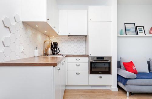Dziwnowek Apartment | Marine Apartment 9B by Noclegi Renters