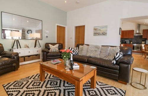 Porthmadog Cottage | Maritime Mews, 6 The Oakleys