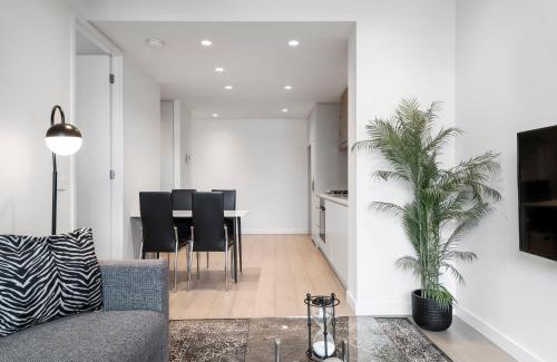 West Melbourne Apartment | Marker Modern Vintage Pad Near Factory Outlets