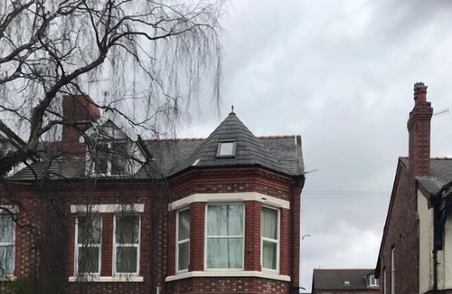 Birkenhead Apartment | Marley Mansions Apartment Borough
