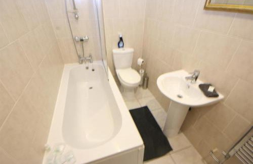 Wallasey Apartment | MARLEY MANSIONs APARTMENT - CLARENDON