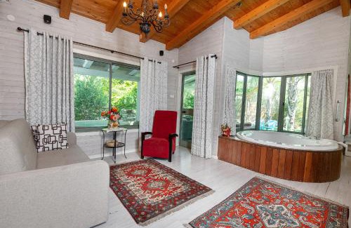 Kahal Cabin | Marom Romance
