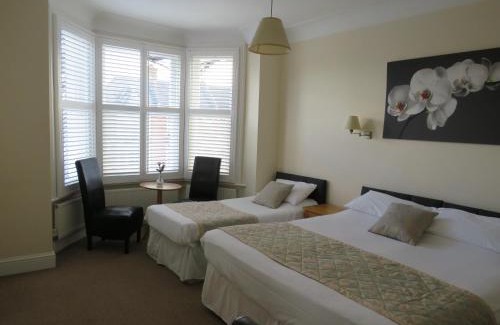 Hillside House | Marple Cottage Guest House