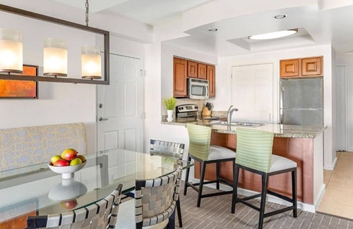 Williamsburg Resort | Marriott's Grande Vista ResortnShort drive to Disney World and Universal Studios