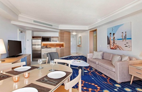 Surfers Paradise Resort | Marriott's Vacation Club at Surfers Paradise Studio Lagoon View