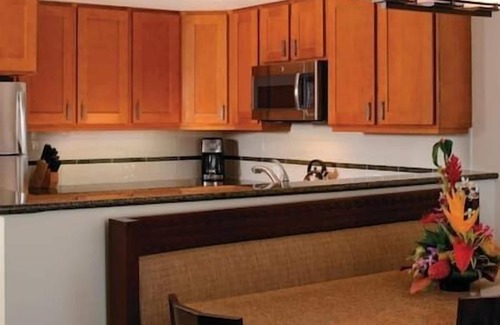 Poipu Hotel | MARRIOTT'S WAIOHAI BEACH CLUB-2BEDROOM SUITE-KOLOA