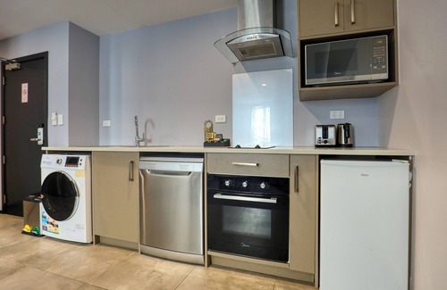 Rosedale Hotel | Marsden Suites Albany