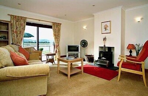Kelton Cottage | Martha's Shore Cottage