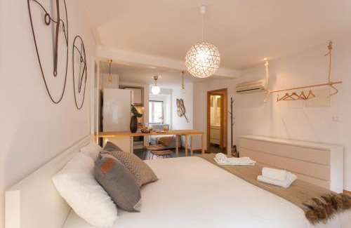 Mouraria Apartment | Martim Moniz Studio Apartments - by LU Holidays