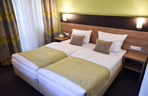 Leinfelden-Echterdingen Hotel | Martins Klause Airport Messe Hotel