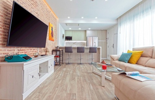 Triana Apartment | Marvelous 2-bedroom Apartment With Terrace in Triana. Castilla II
