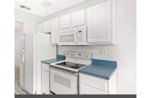 Montgomery Village House | Marvelous 4-bedroom townhome with AC in Gaithersburg
