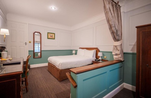 Brentwood Hotel | Marygreen Manor