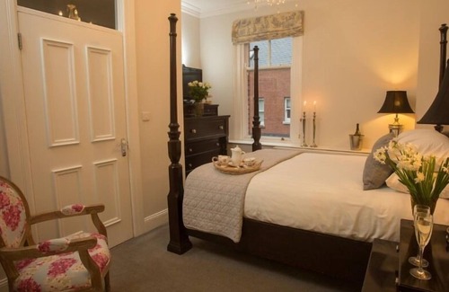 Belfast Bed & Breakfast | Maryville House Tearooms & Boutique B&B