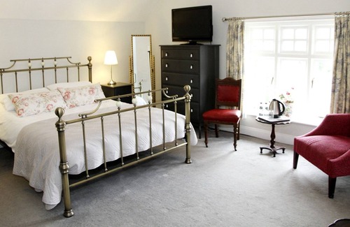 Belfast Bed & Breakfast | Maryville House Tearooms & Boutique B&B