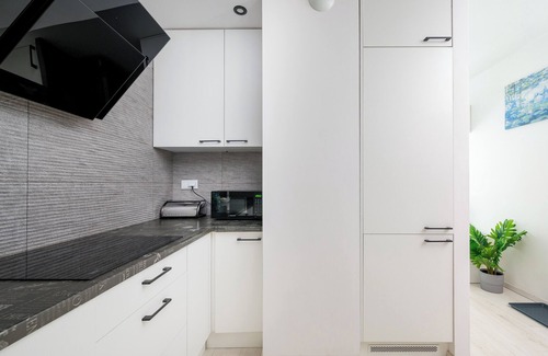 Bialoleka Apartment | Marywilska Apartment with Garden