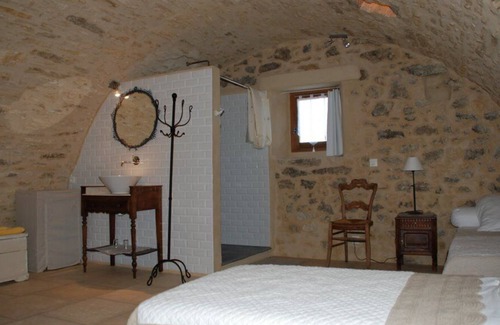 Sabran House | Mas de Faviérette - The Vaults