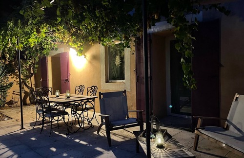 Chateauneuf-de-Gadagne Apartment | Mas de la Sacristière Alpilles