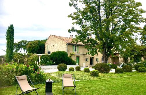 Sainte-Cecile-les-Vignes Villa | Mas des Vignes