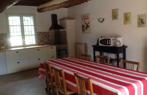 Camaret-sur-Aigues House | Mas des Peyrettes