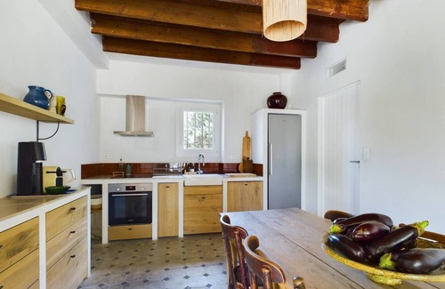 Fontvieille Other | Mas Sainte Croix - Authentic renovated farmhouse in Provence with swimming pool
